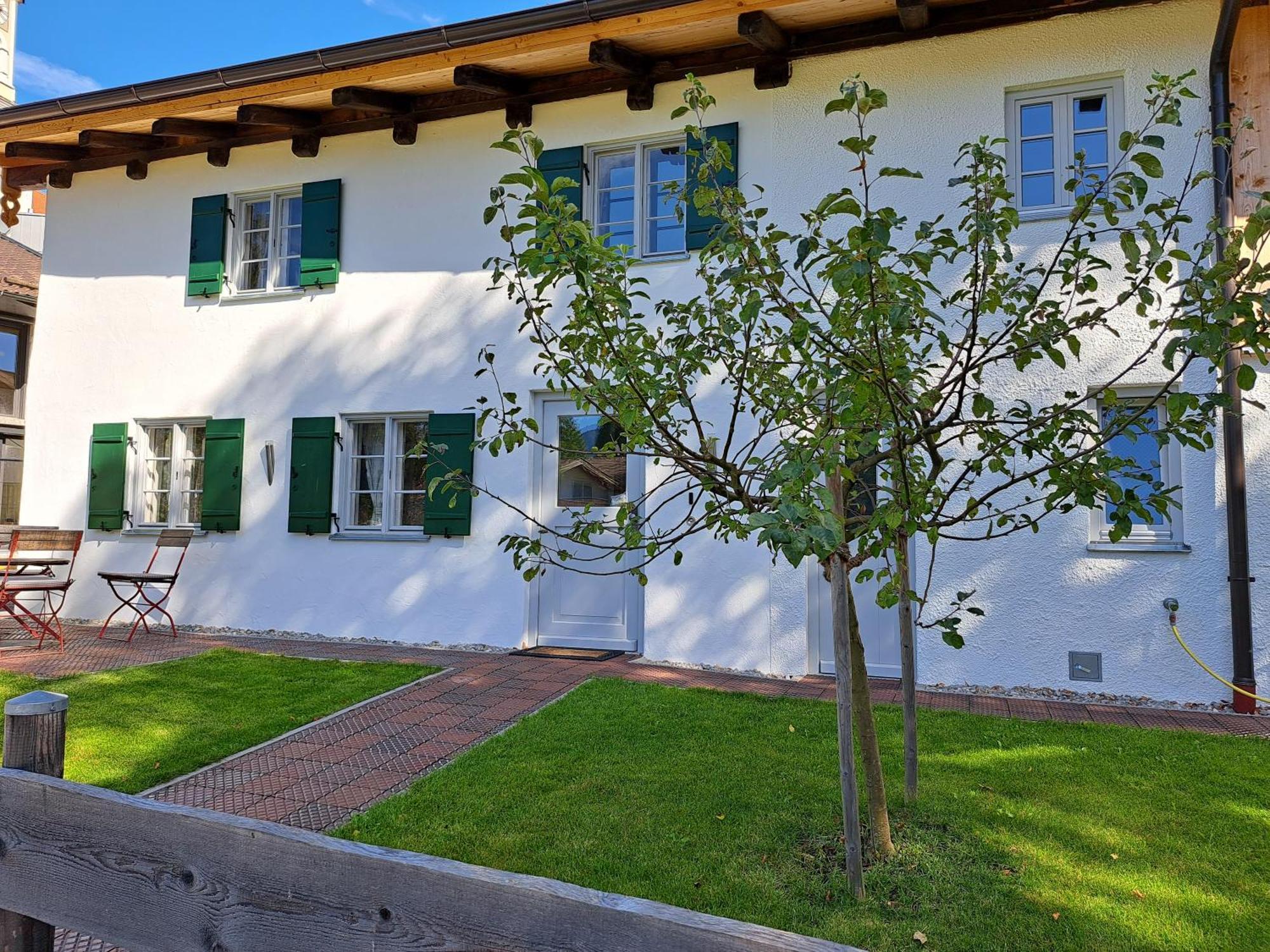 Neu! Ferienwohnungen Im Lueftlmalereck, Hennalahaus Oberammergau Ngoại thất bức ảnh